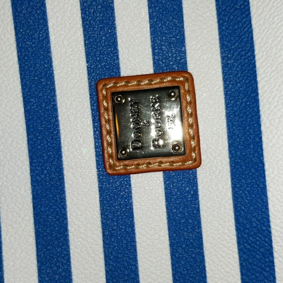 DOONEY & BOURKE "Sullivan" Coated Cotton Lexi Pouchette Stripped Crossbody - Picture 9 of 13